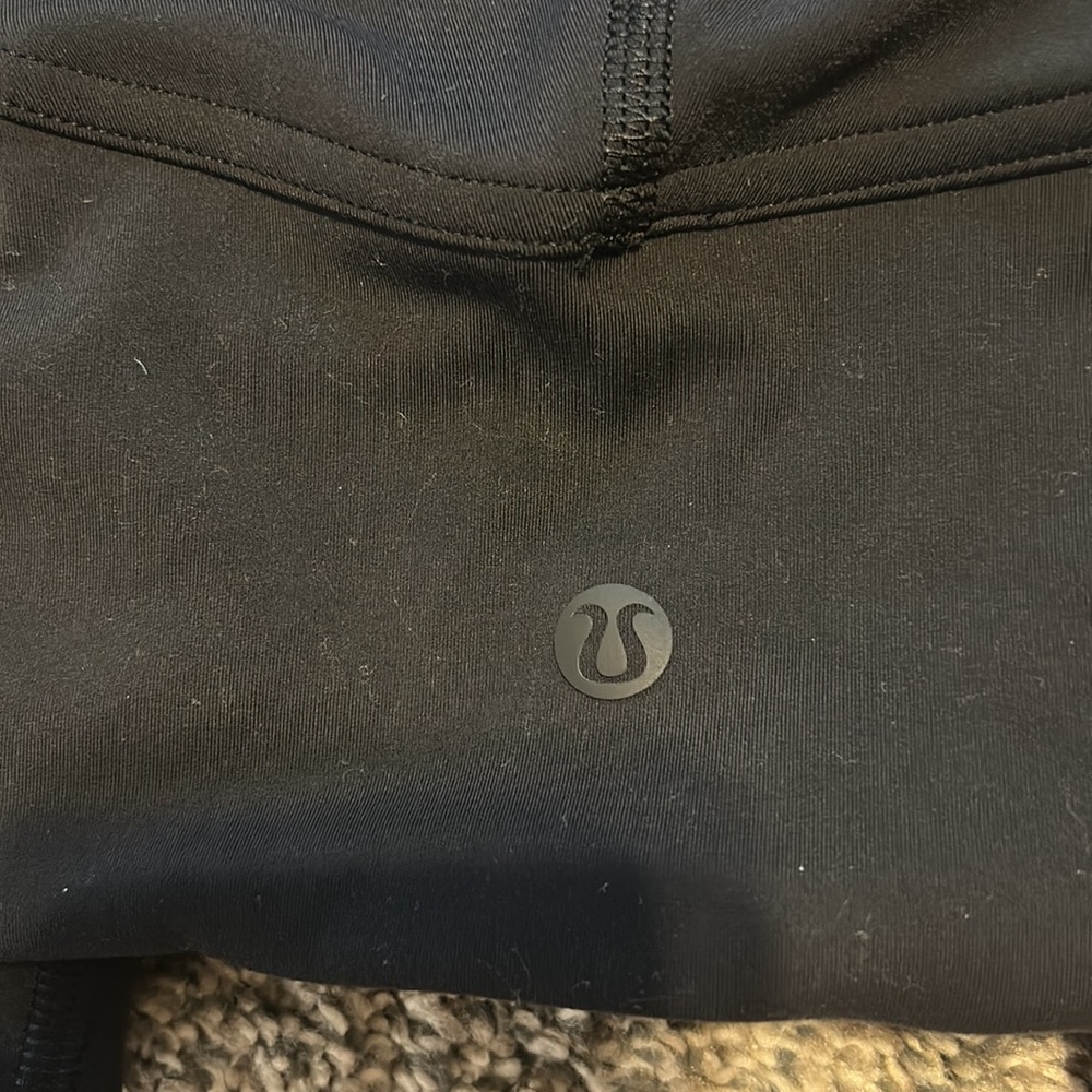 Lululemon - Picture 2 of 3
